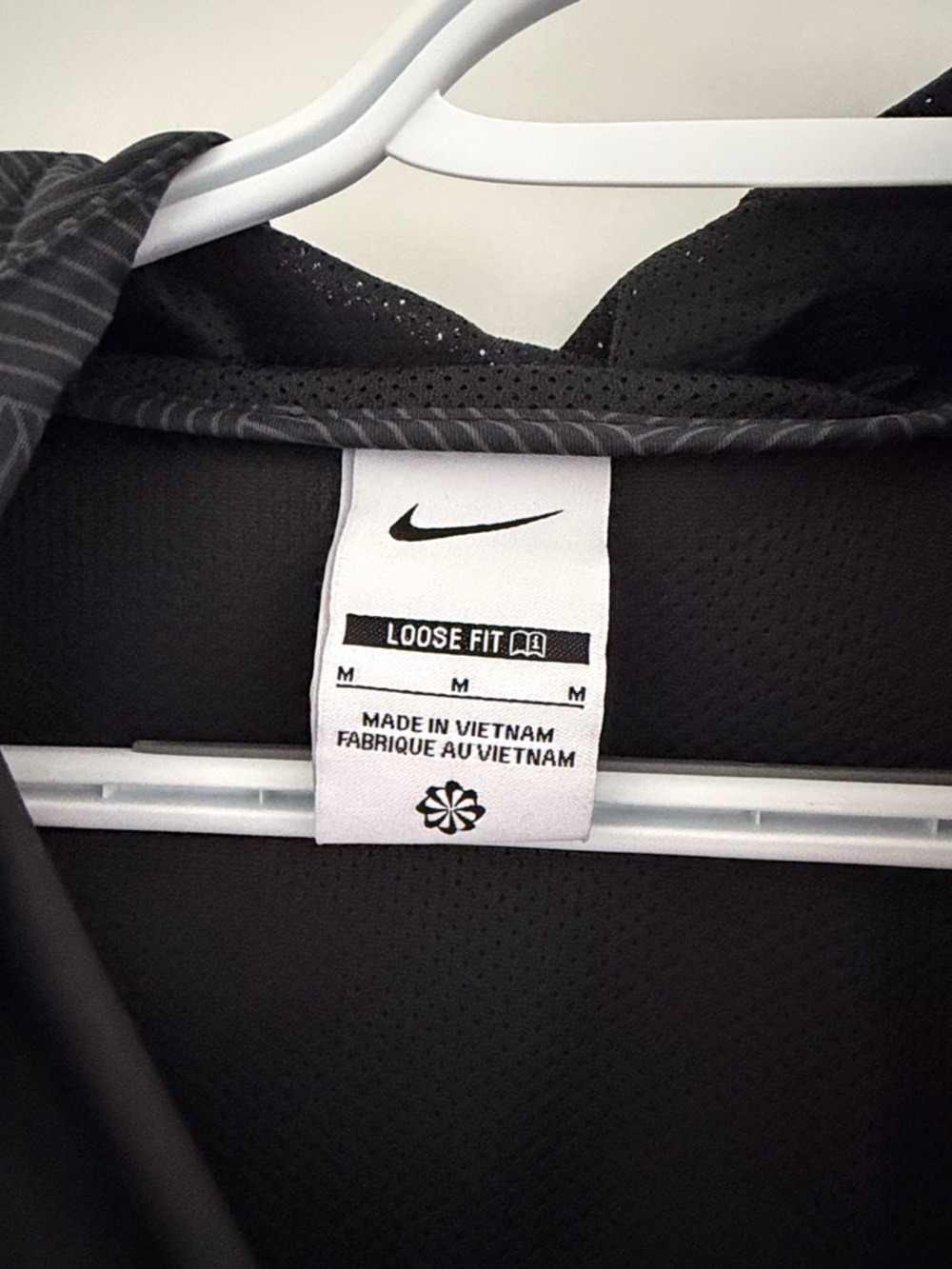 Nike Black Geometric Half-Zip Windbreaker Anorak - Picture 2 of 3